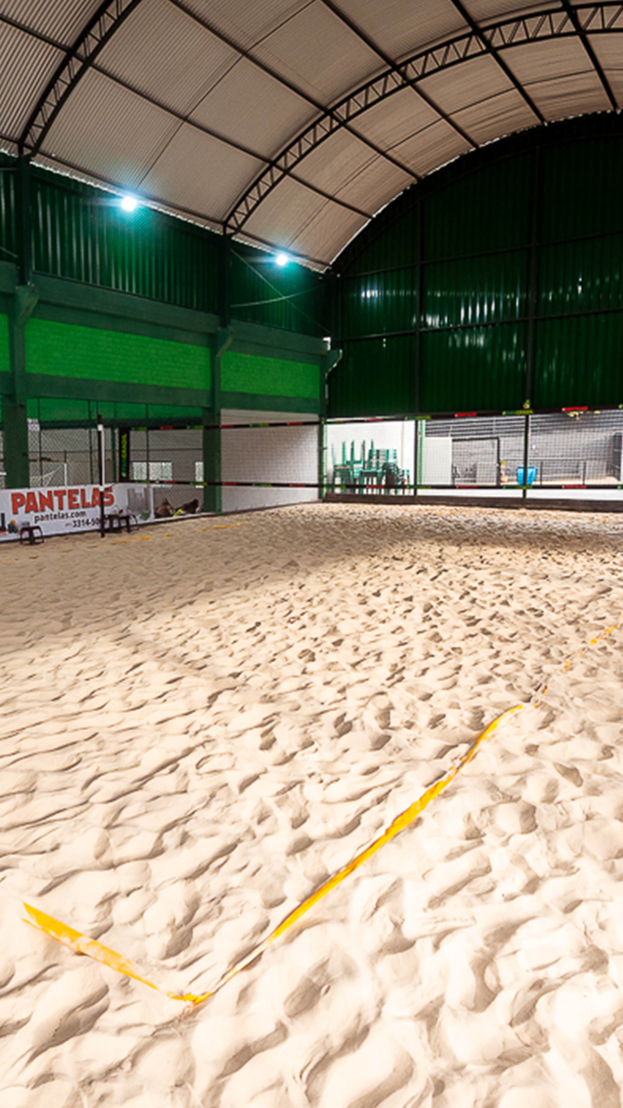 Quadra de areia para Beach Tennis e Vôlei